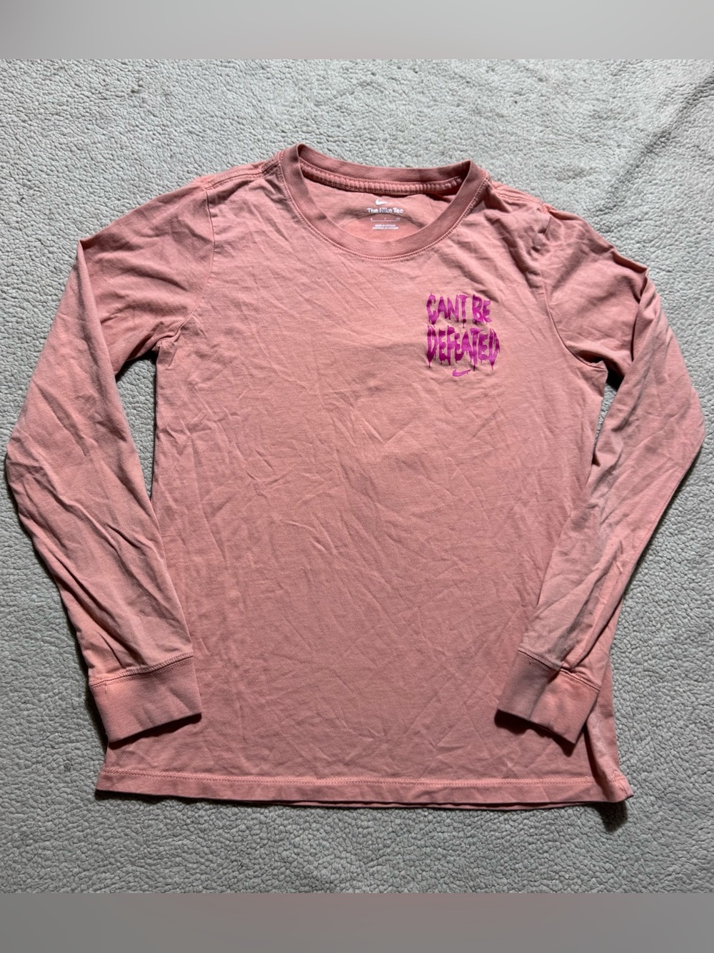 The Nike Tee Shirt Womens Small Long Sleeve Can’t Be Defeated Fly Graphic Crew